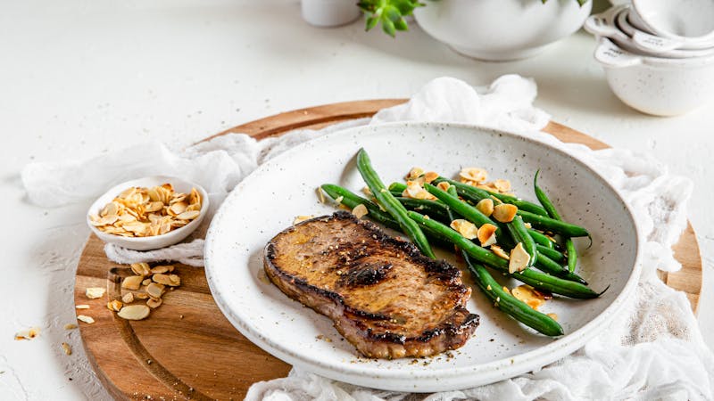 high-protein-breakfast-SirloinSteakWithButterfriedGreenBeansAndAlmonds-h