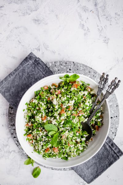 Low-carb tabouleh (Middle eastern parsley salad)