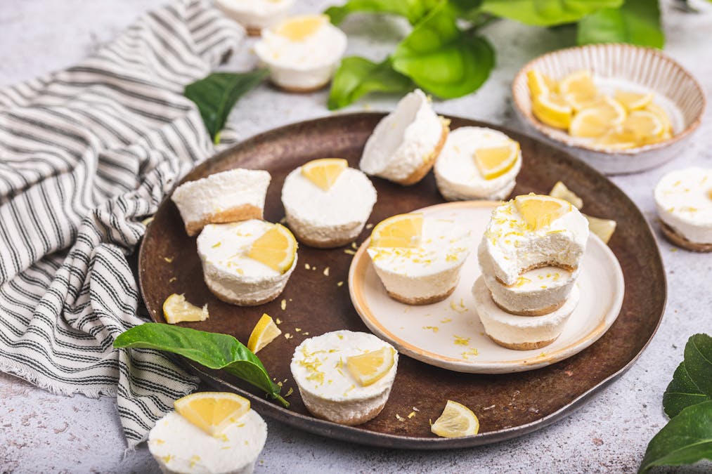 Keto lemon cheesecake bites