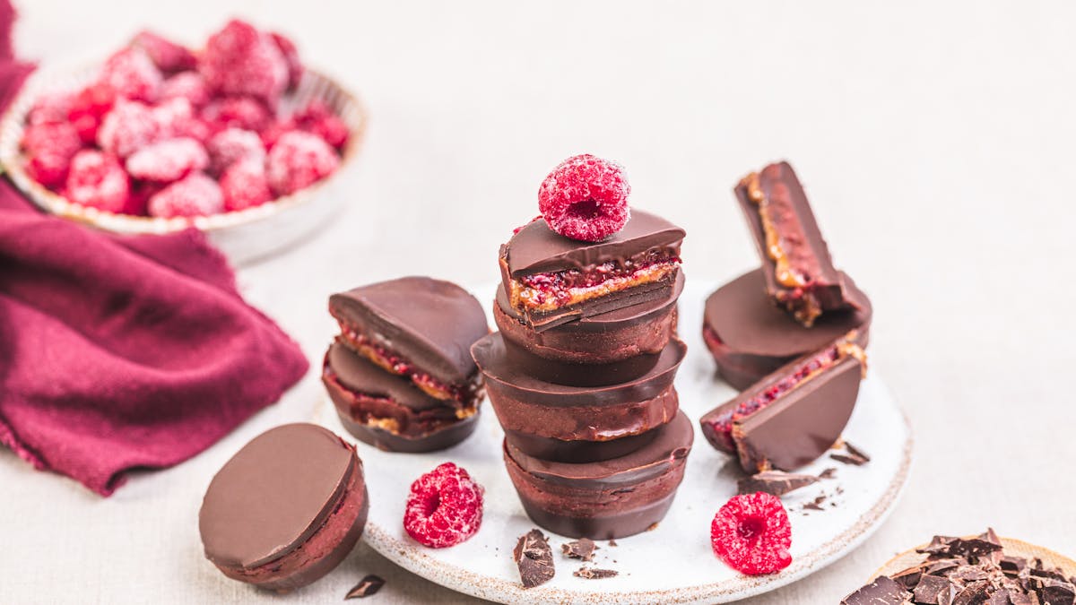 Low carb almond butter and raspberry cups