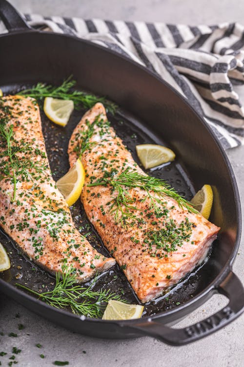 Lemon butter-baked salmon