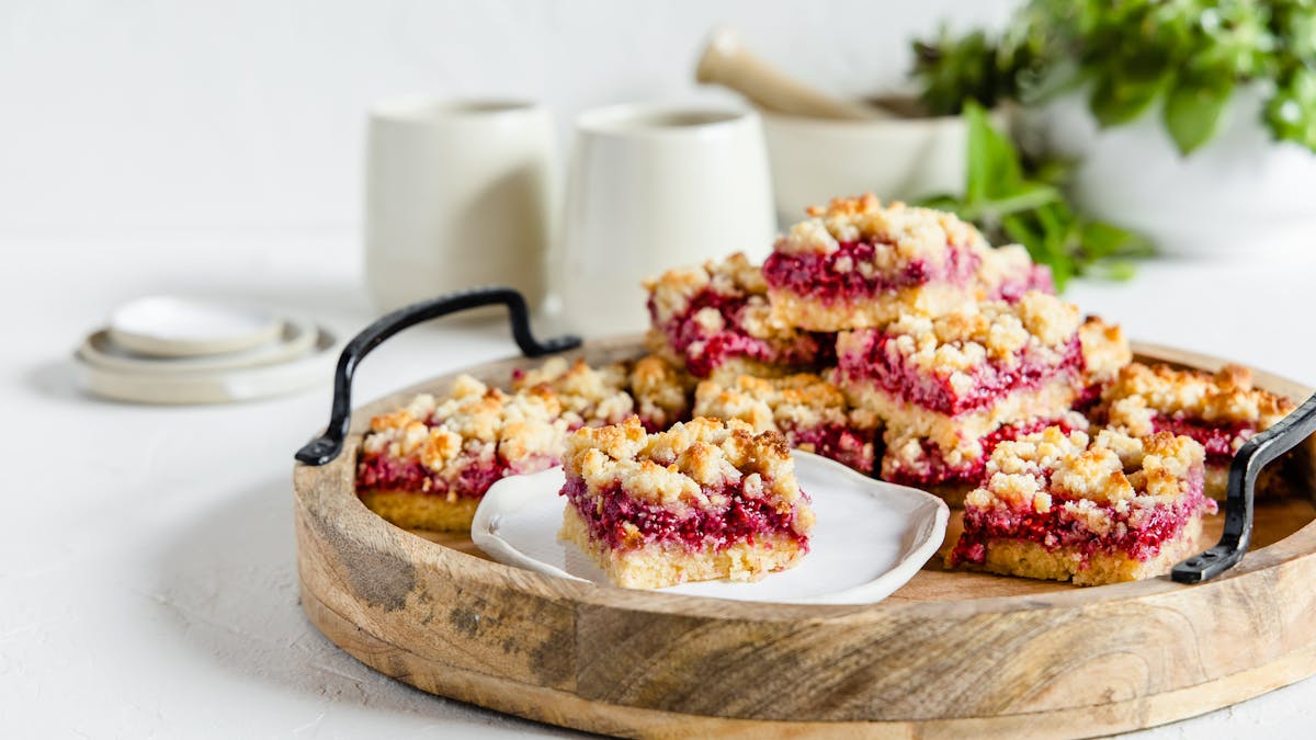 Keto berry squares