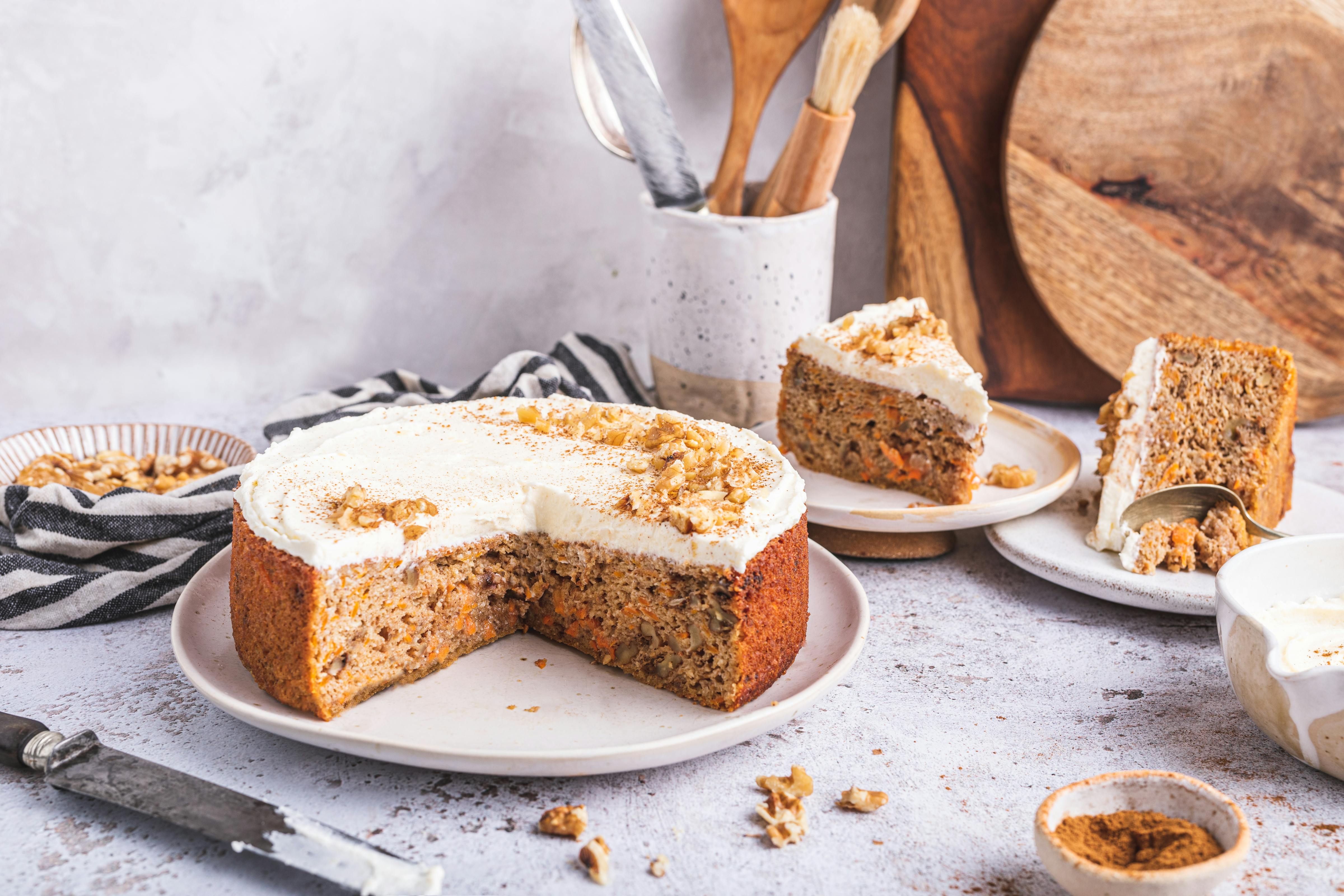 Low carb carrot cake with frosting - Recipe - Diet Doctor