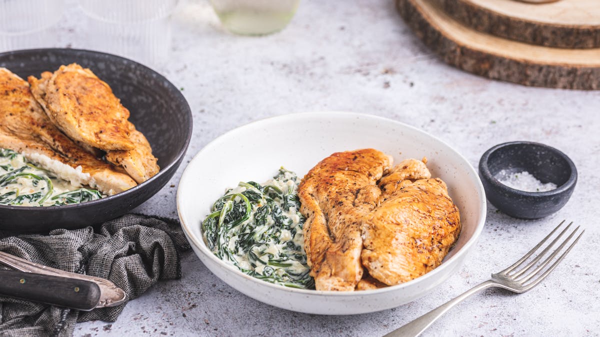 Skillet chicken breast with creamed spinach