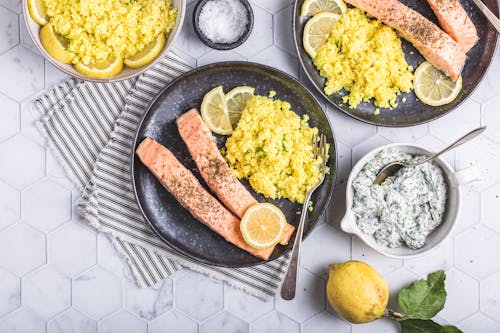 Salmon with cauliflower rice and spinach dip