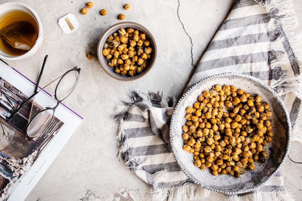 Crunchy spiced chickpeas