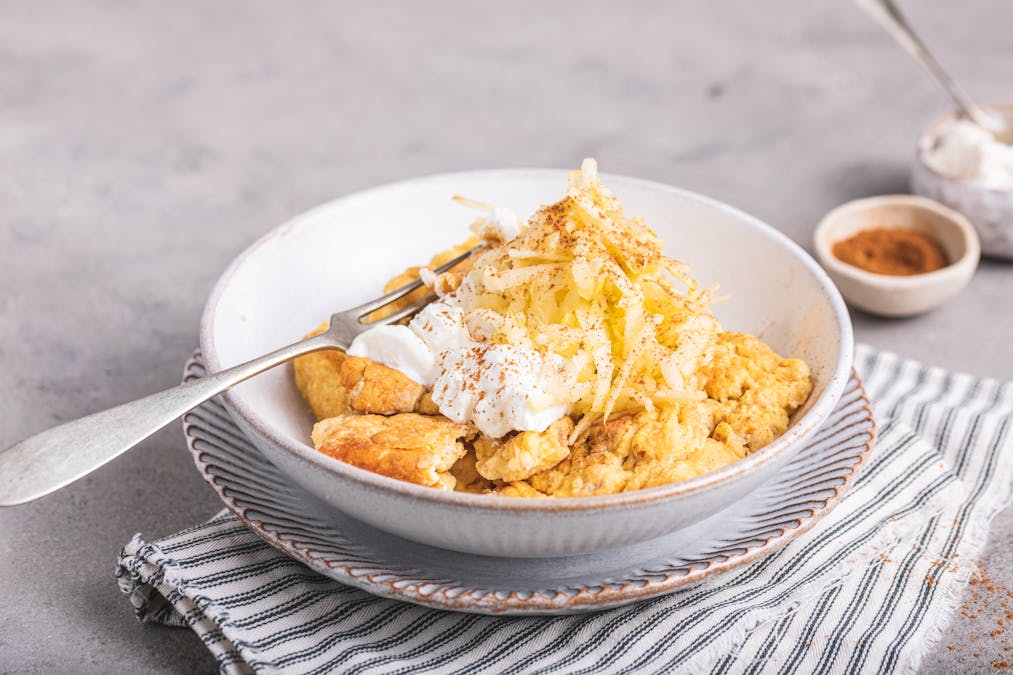 Scrambled pancakes with Greek yogurt, apple & cinnamon