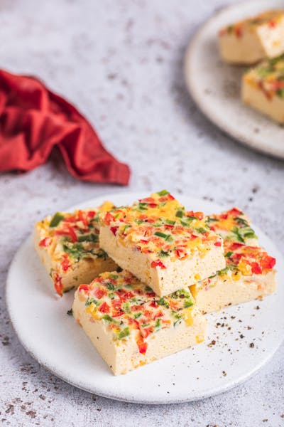 Vegetarian egg bites with cheddar and bell pepper