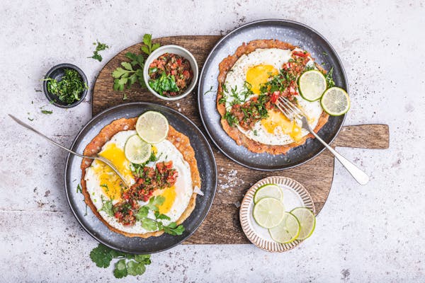 Huevos rancheros with cheese tortilla — Keto recipe — Diet Doctor