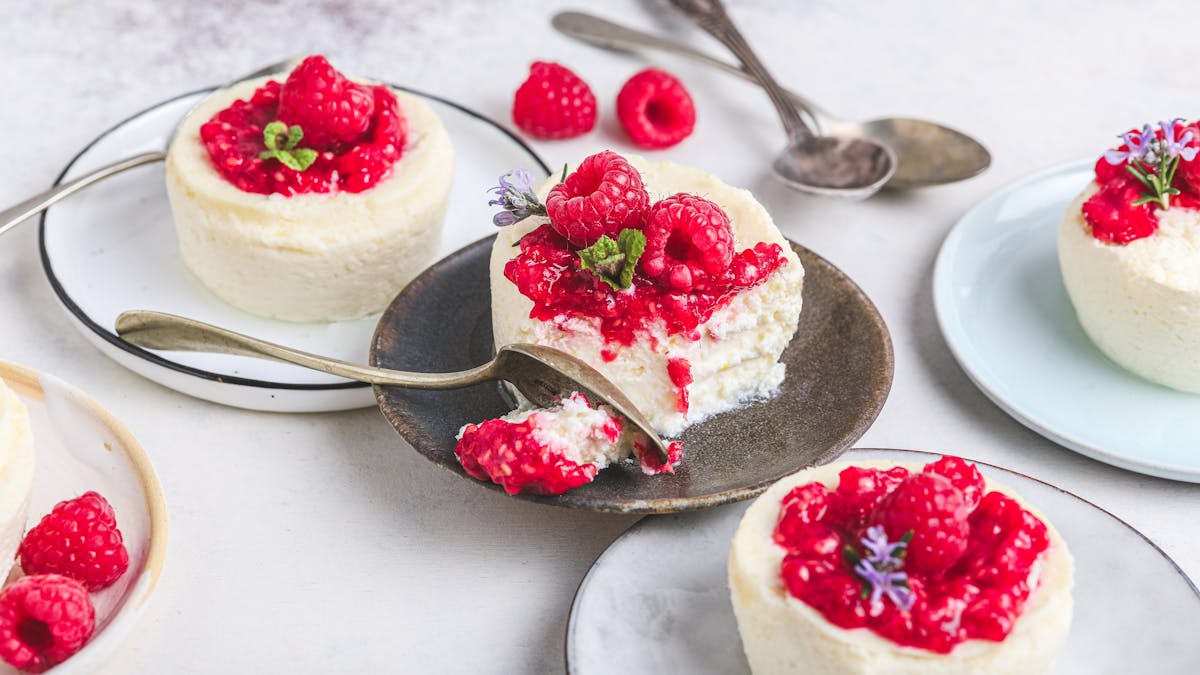 Air fryer lemon ricotta cheesecake