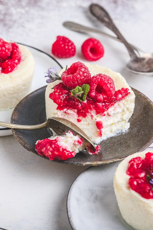 Air fryer lemon ricotta cheesecake