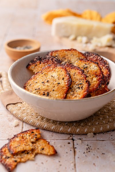 Cottage cheese chips