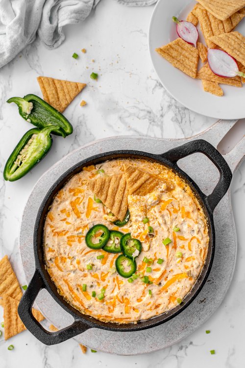 High-protein queso dip