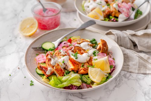 Low-carb chicken shawarma bowl