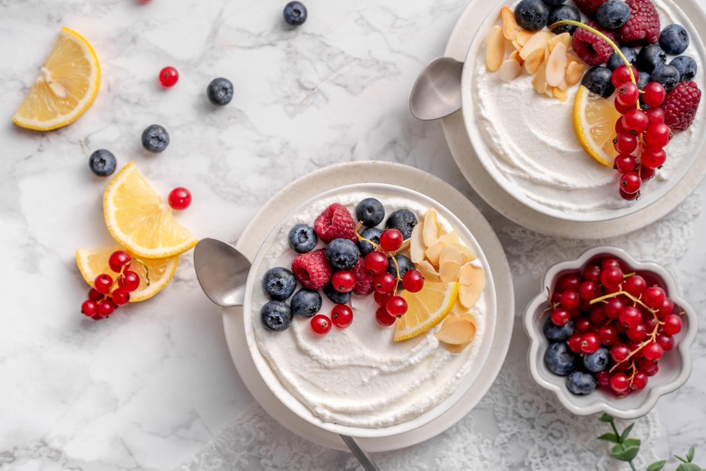 Lemon cottage cheese cheesecake bowl