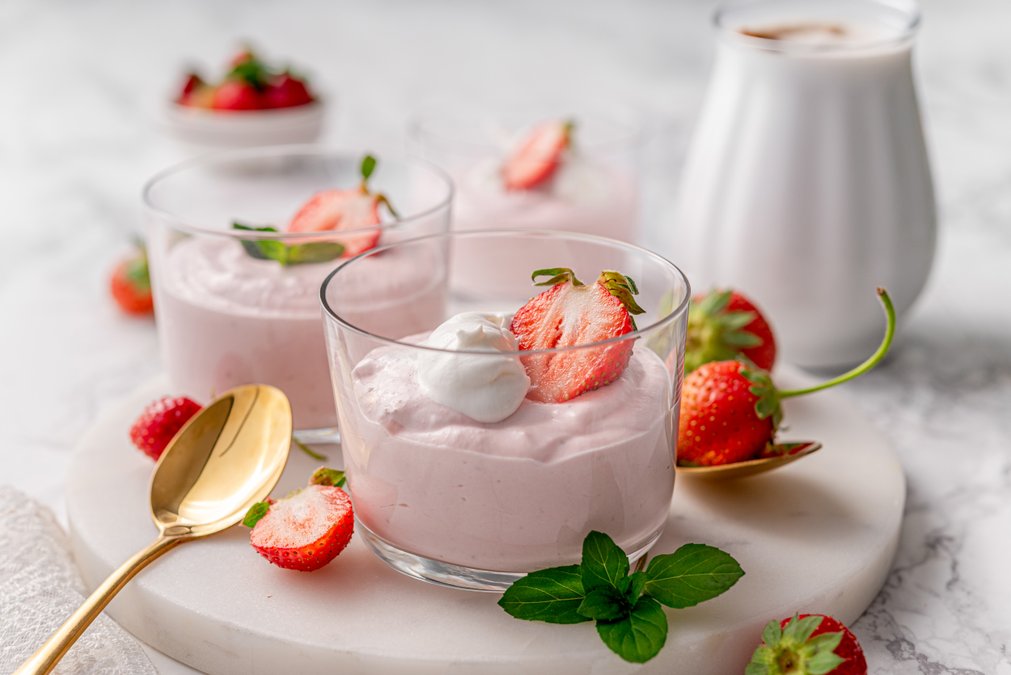 Strawberry cottage cheese mousse