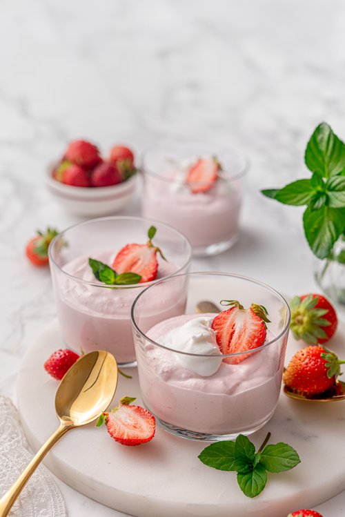 Strawberry cottage cheese mousse