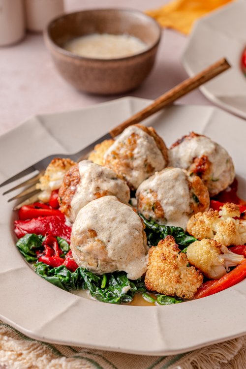 Balkan chicken meatballs (Đulbastije)