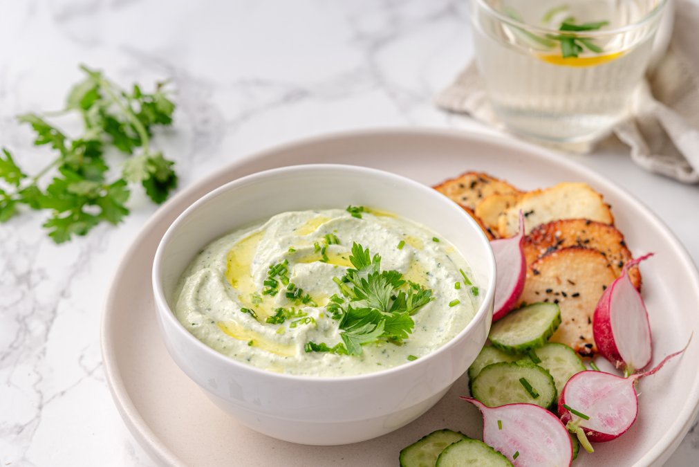 Garlic herb cottage cheese dip