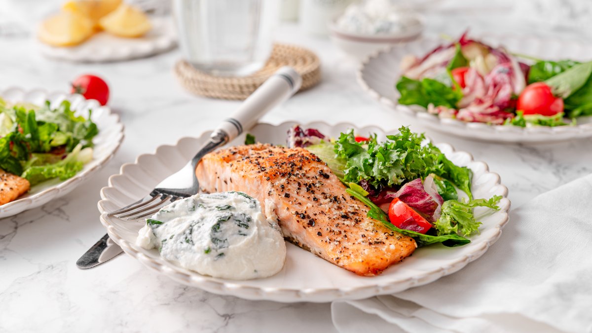 Keto salmon with cottage spinach dip