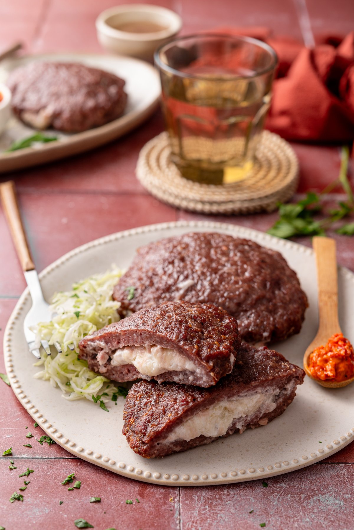 Air fryer cheese-stuffed Balkan burger (pljeskavica)