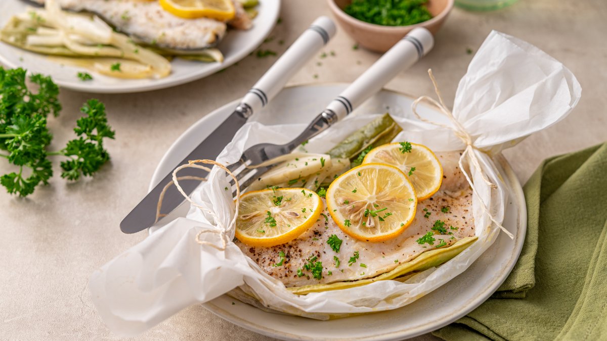 Baked sea bass parcels with lemon and fennel