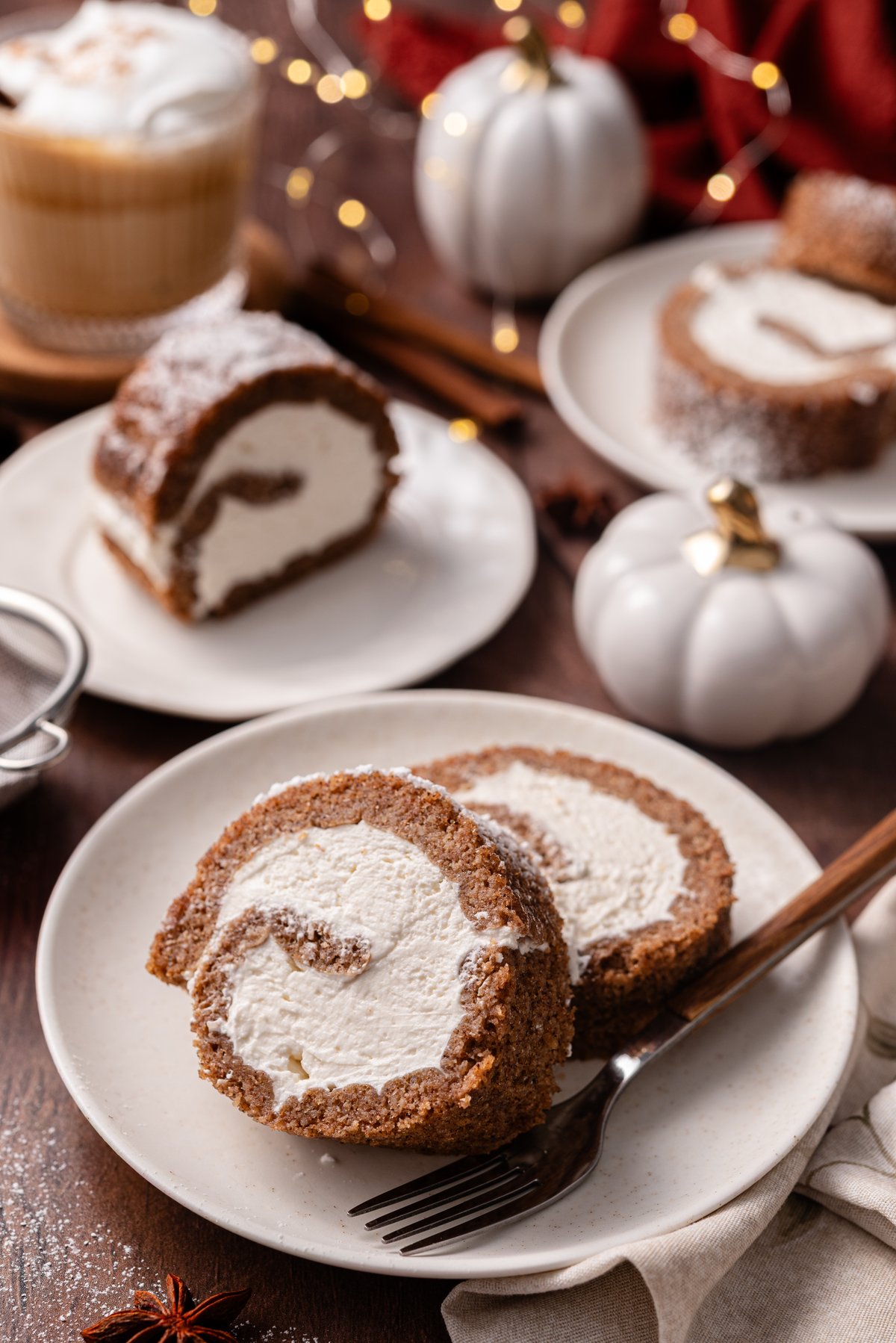 Keto pumpkin spice Swiss roll