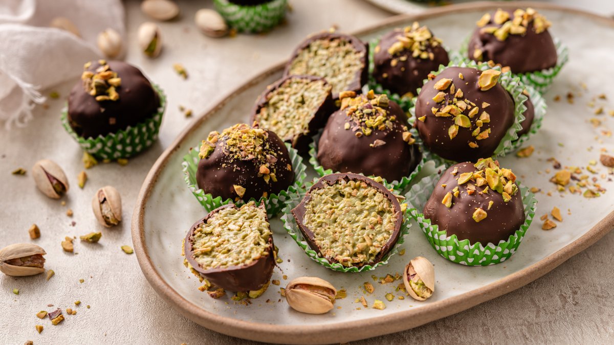 Low carb Dubai chocolate truffles