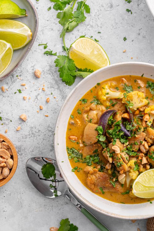 Low carb chicken massaman curry